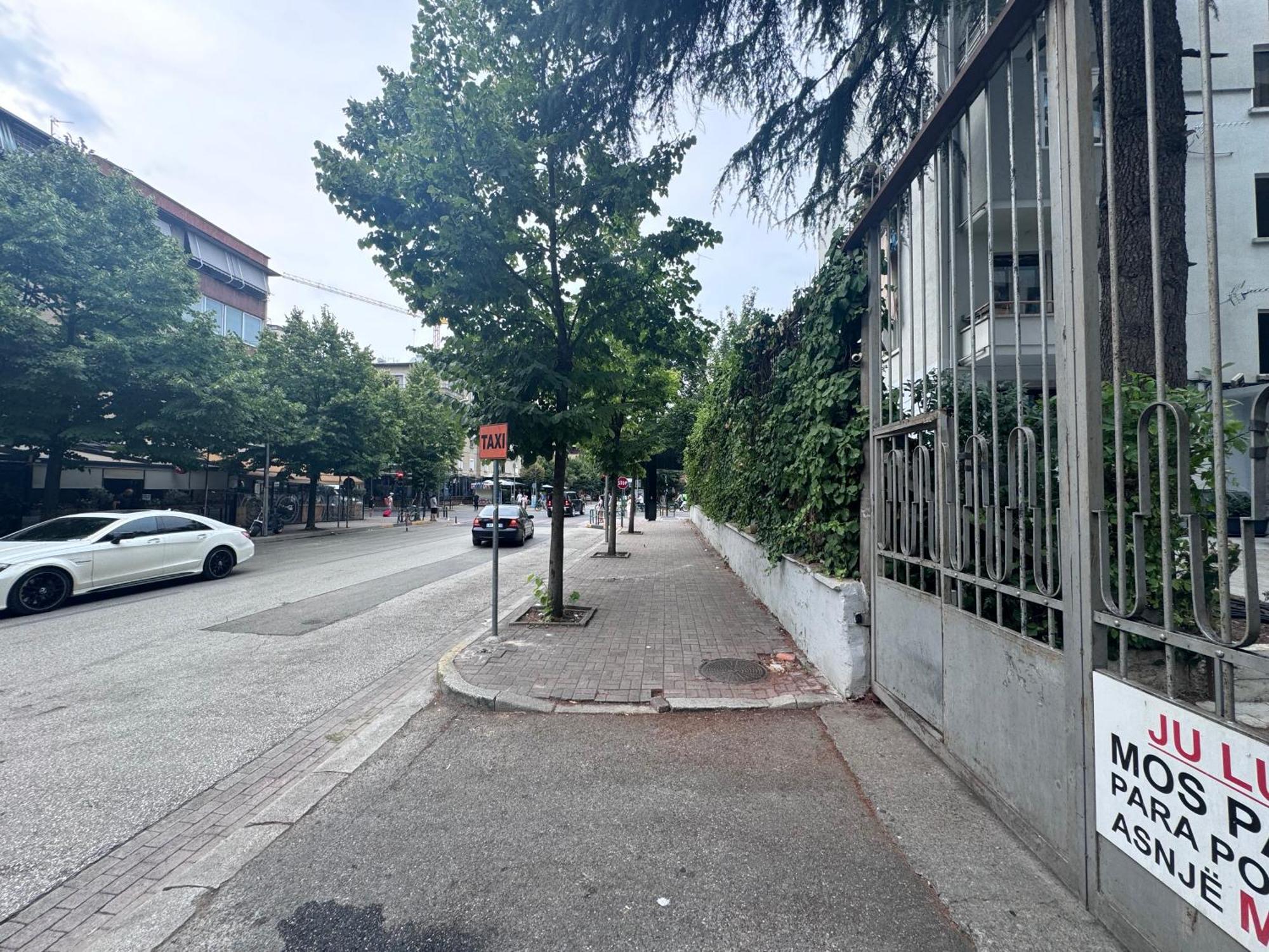 The Hidden Gem Of Blloku Lägenhet Tirana Exteriör bild